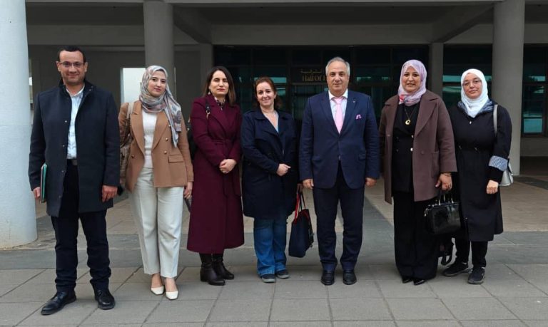 تنصيب خلية التعاون والتنقل الأكاديمي في اللغة الإنجليزية الطبية