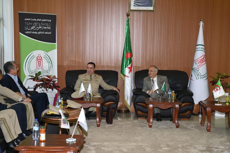 يوما إعلاميا حول آفاق الصحة العسكرية